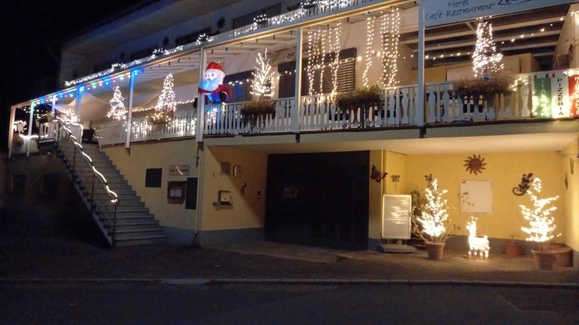 Minheim Hotel Zur Mosel מראה חיצוני תמונה