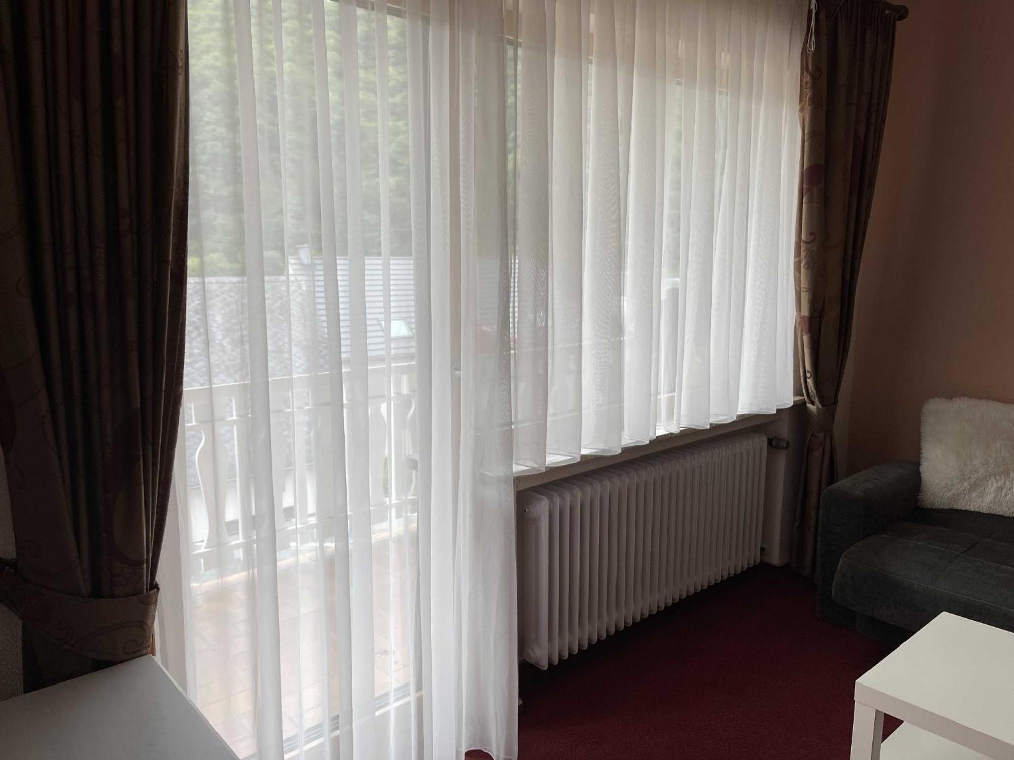 Minheim Hotel Zur Mosel מראה חיצוני תמונה