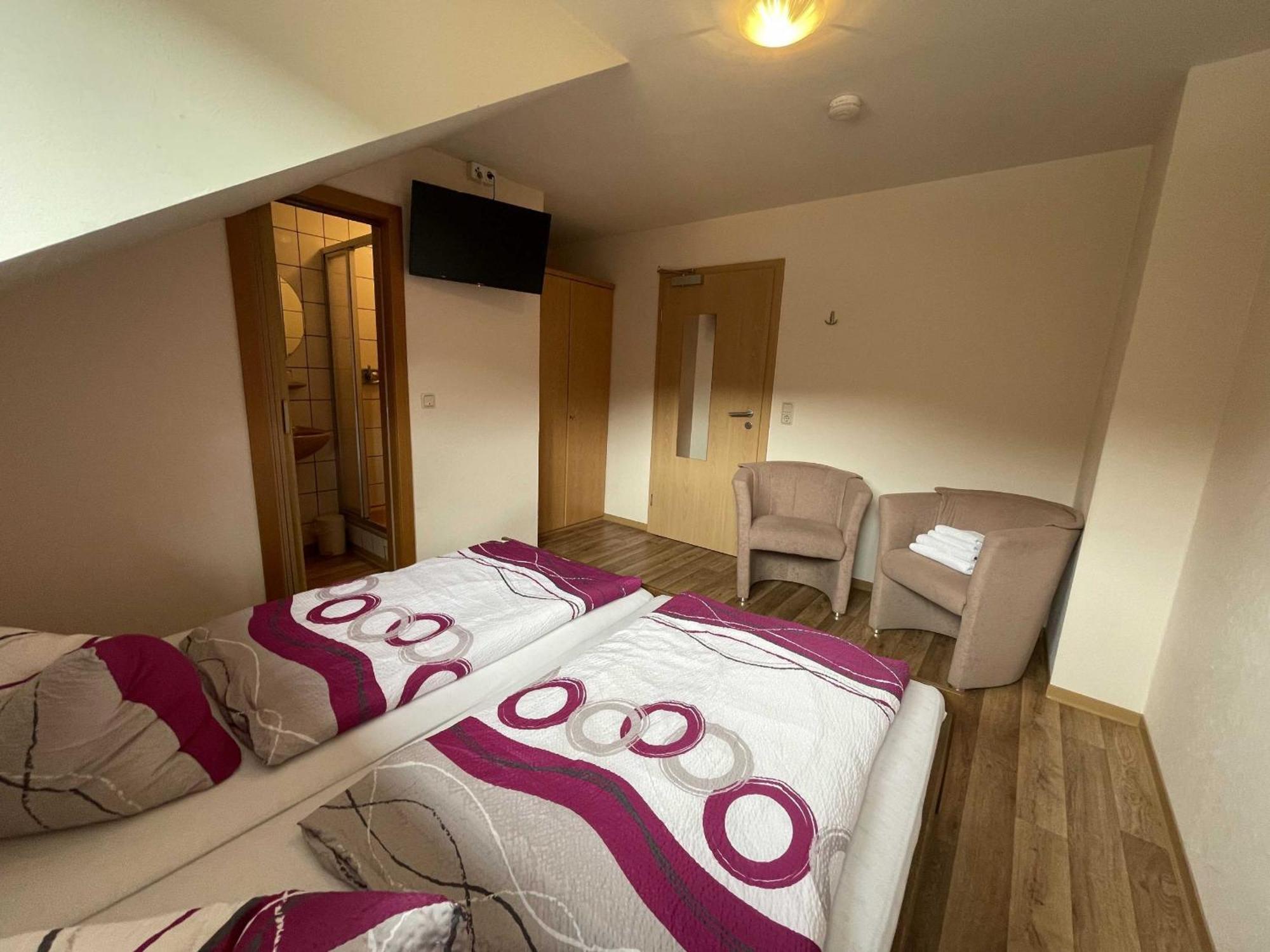 Minheim Hotel Zur Mosel מראה חיצוני תמונה
