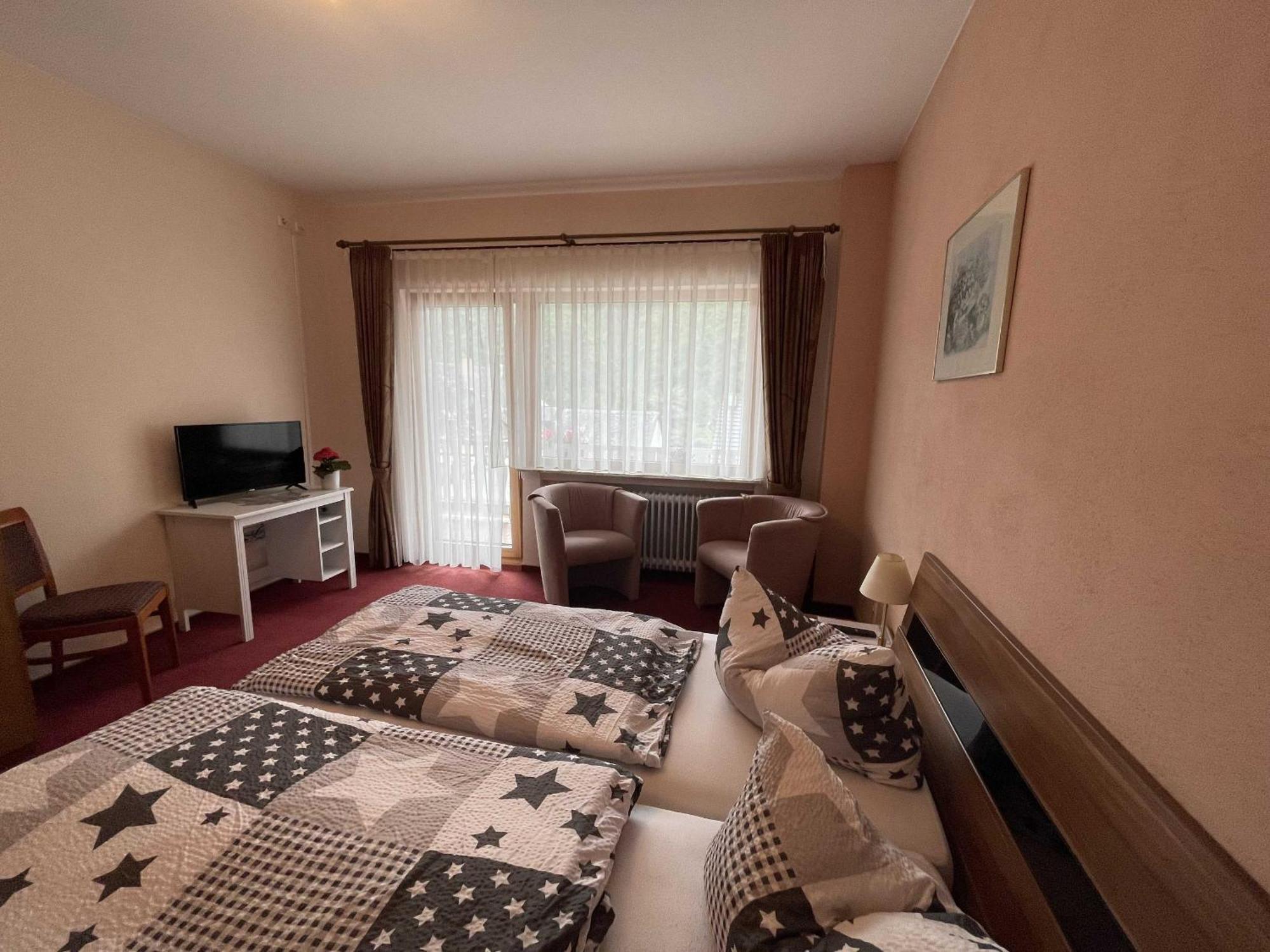 Minheim Hotel Zur Mosel מראה חיצוני תמונה
