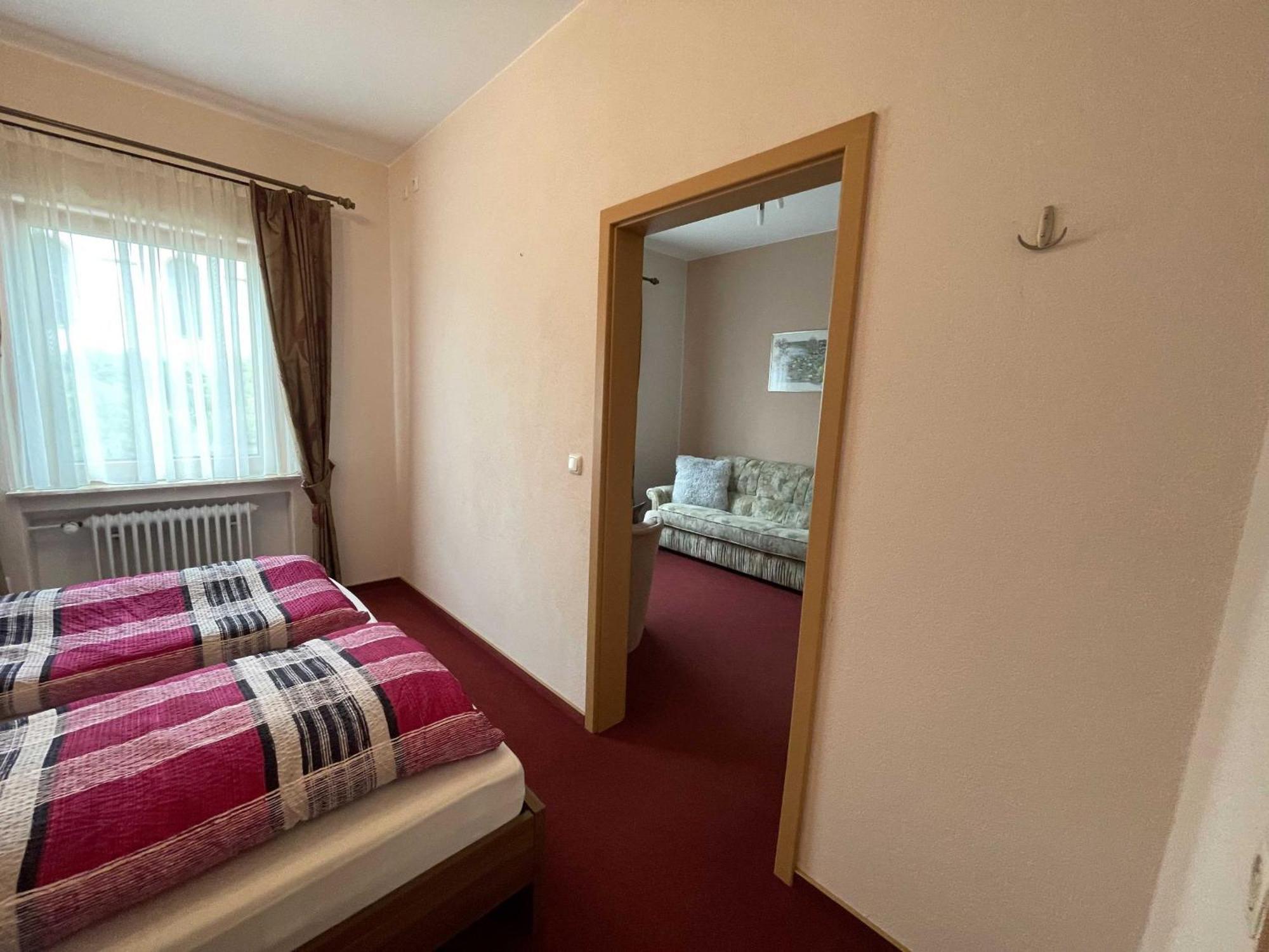 Minheim Hotel Zur Mosel מראה חיצוני תמונה