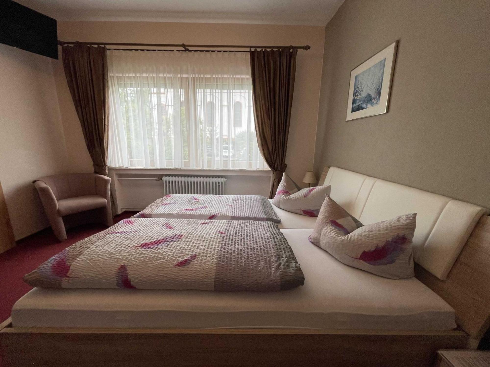 Minheim Hotel Zur Mosel מראה חיצוני תמונה