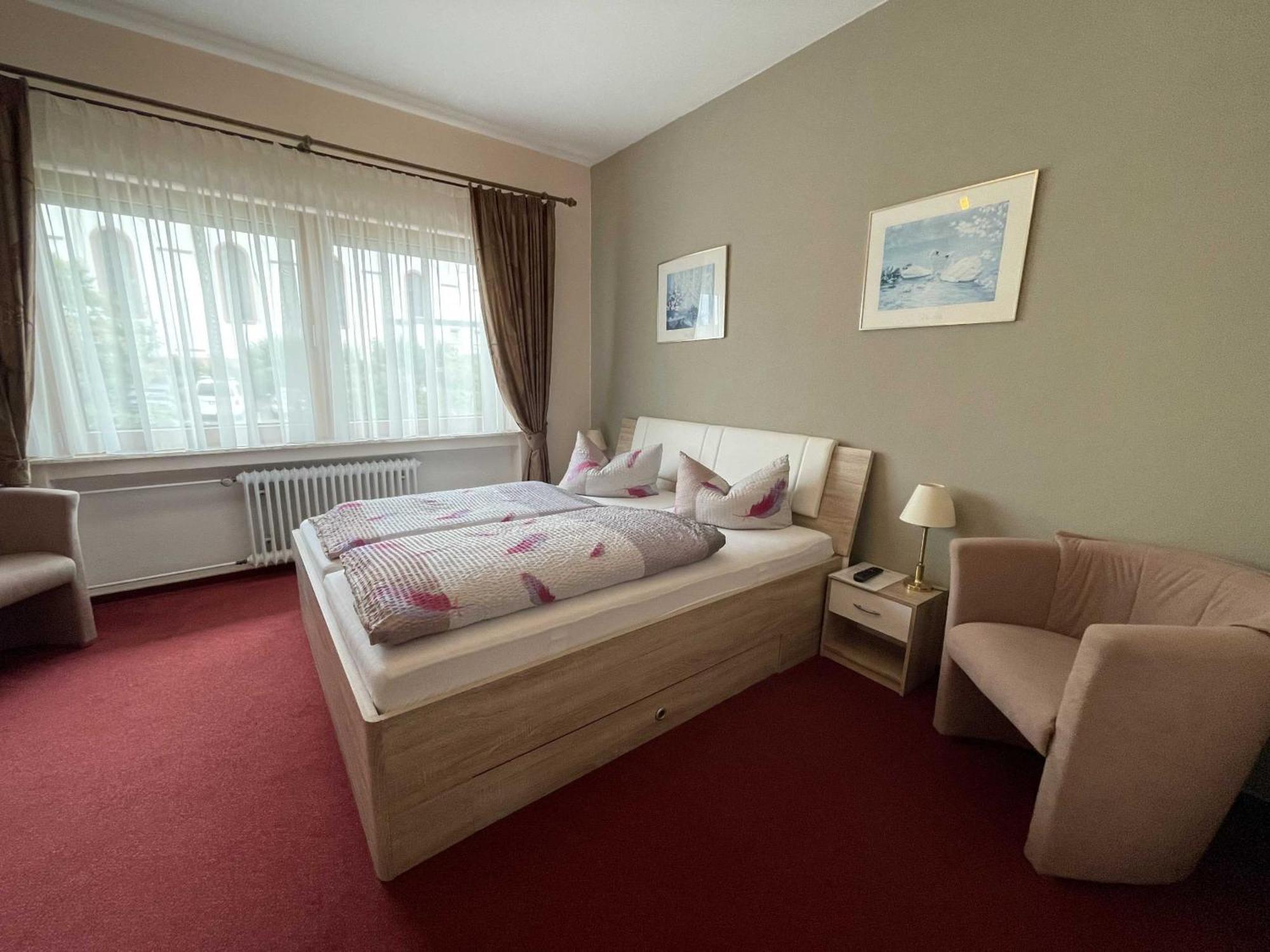 Minheim Hotel Zur Mosel מראה חיצוני תמונה